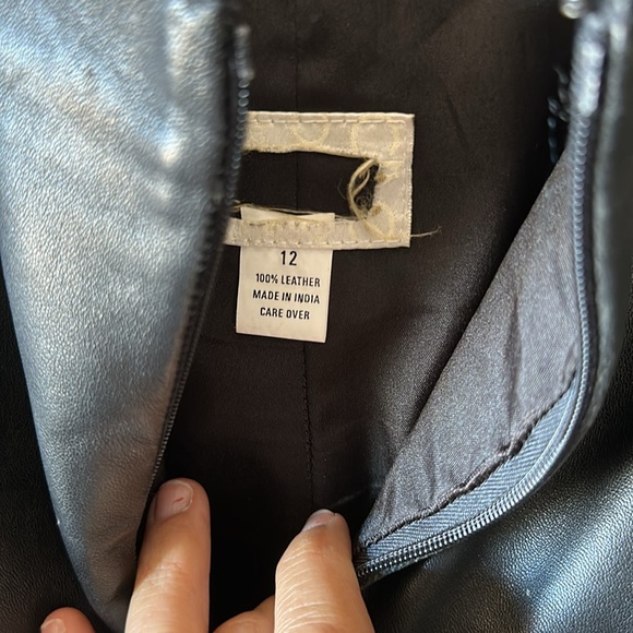 Black leather woman’s pants - size 12 - Picture 4 of 5